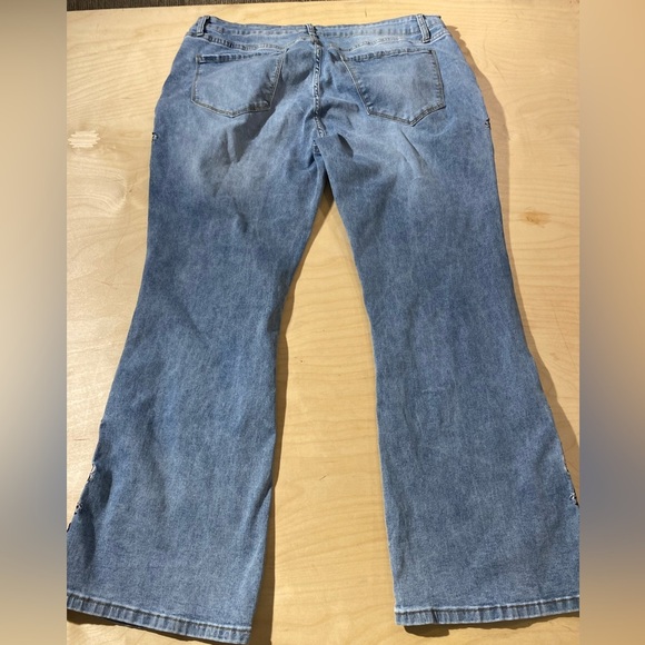 VIP Honey Flare Leg Jeans 4 XL (KK) - Picture 10 of 13